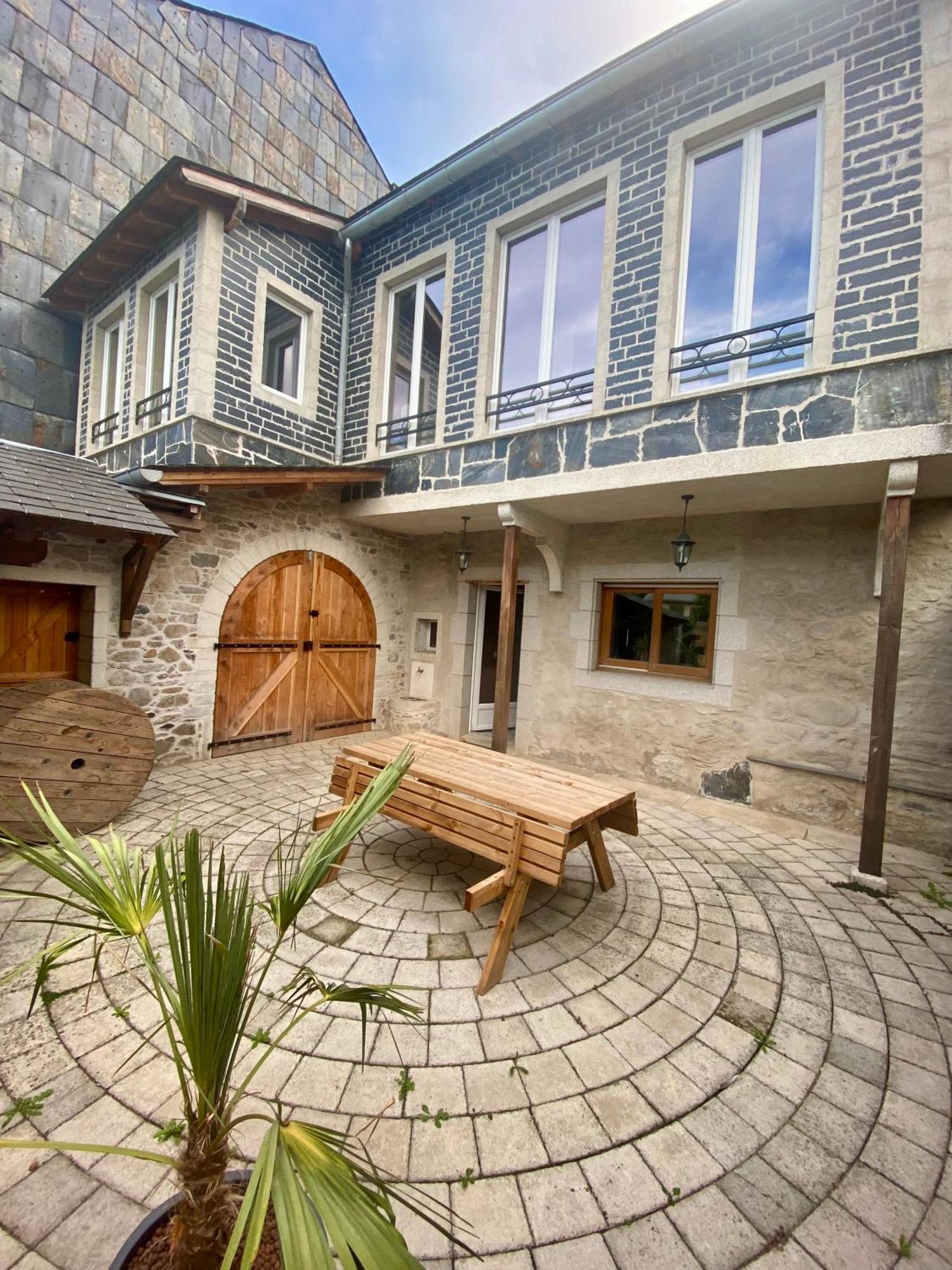 Gite Belfortes Plein Coeur De Brassac Brassac  Exterior foto